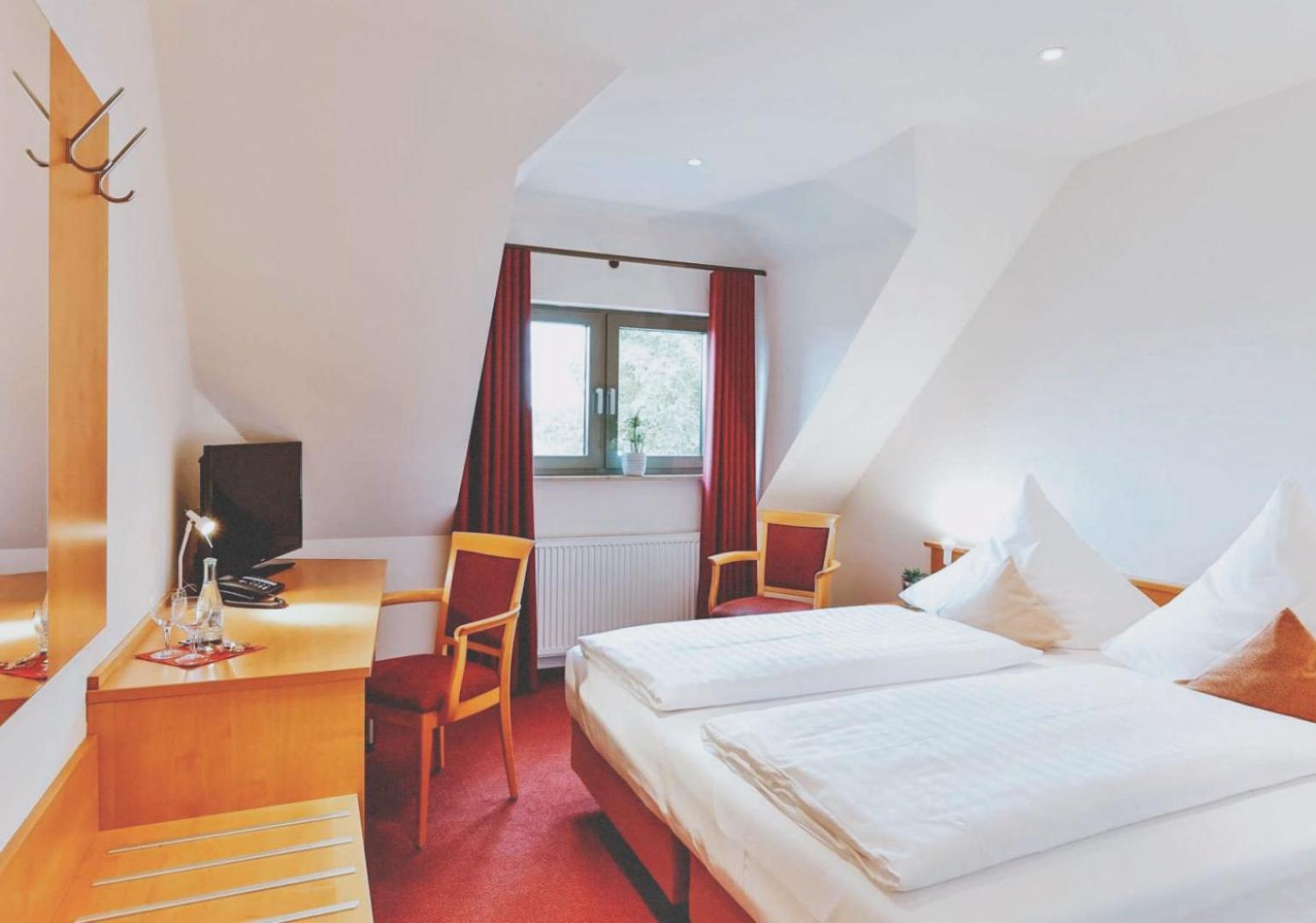 Hotel Restaurant Zehntscheune Sinsheim Ngoại thất bức ảnh